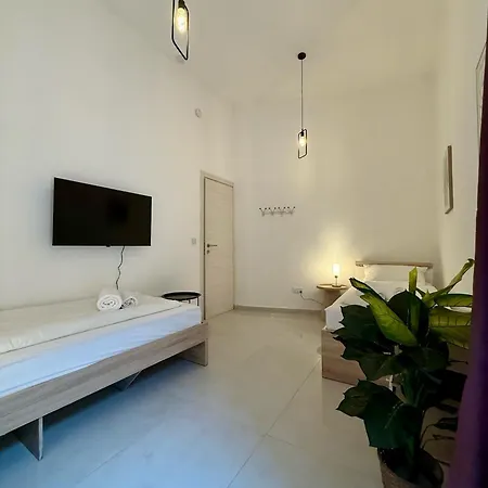 Heart Of Gozo - Modern Rooms In Shared Apartment - Victoria D-Central Opposite Duke Shopping Center 维多利亚
