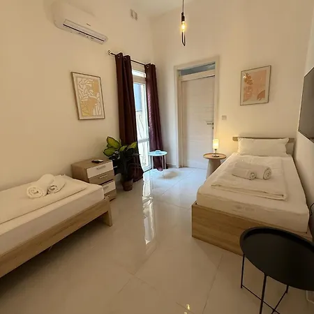 Heart Of Gozo - Modern Rooms In Shared Apartment - Victoria D-Central Opposite Duke Shopping Center * 维多利亚