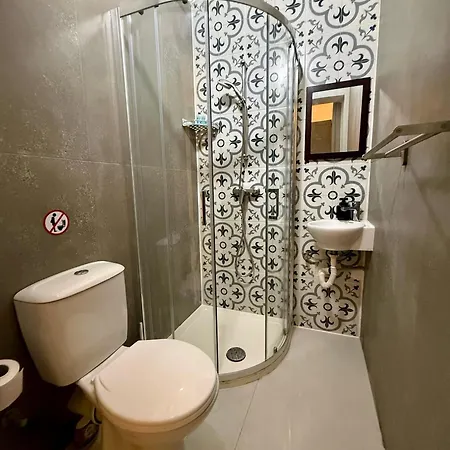 Heart Of Gozo - Modern Rooms In Shared Apartment - Victoria D-Central Opposite Duke Shopping Center